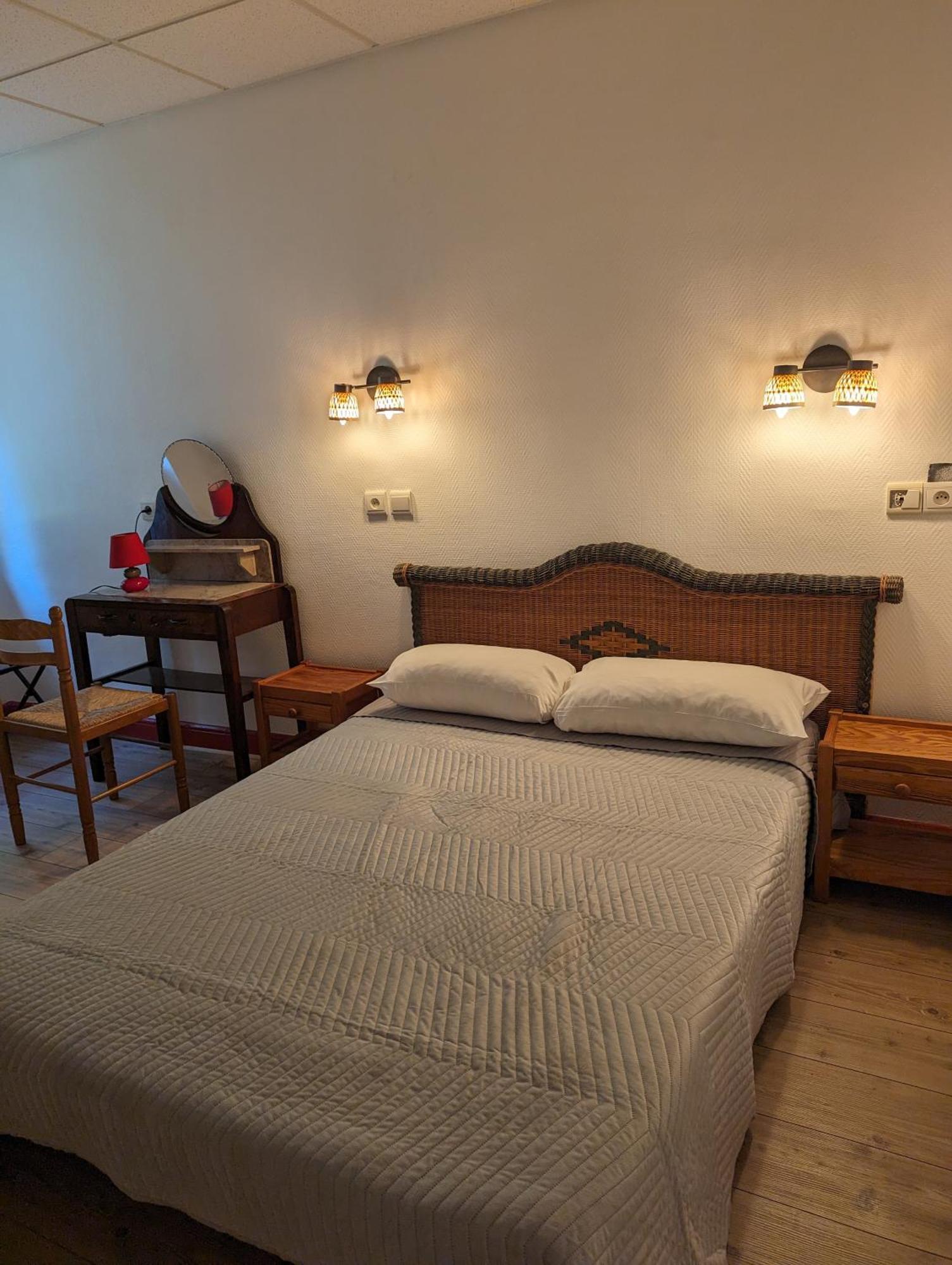 Auberge Des Pins Aubenas Kültér fotó