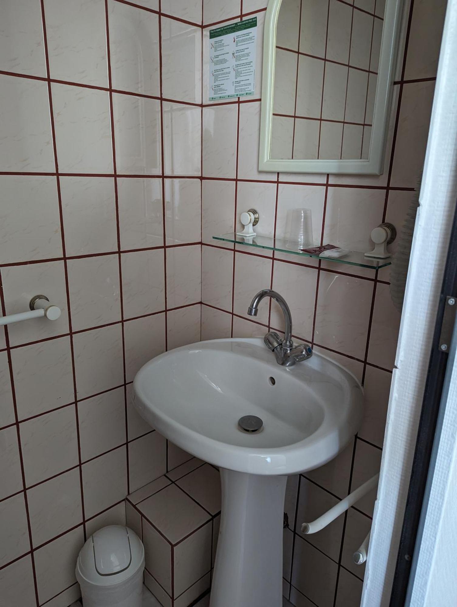 Auberge Des Pins Aubenas Kültér fotó