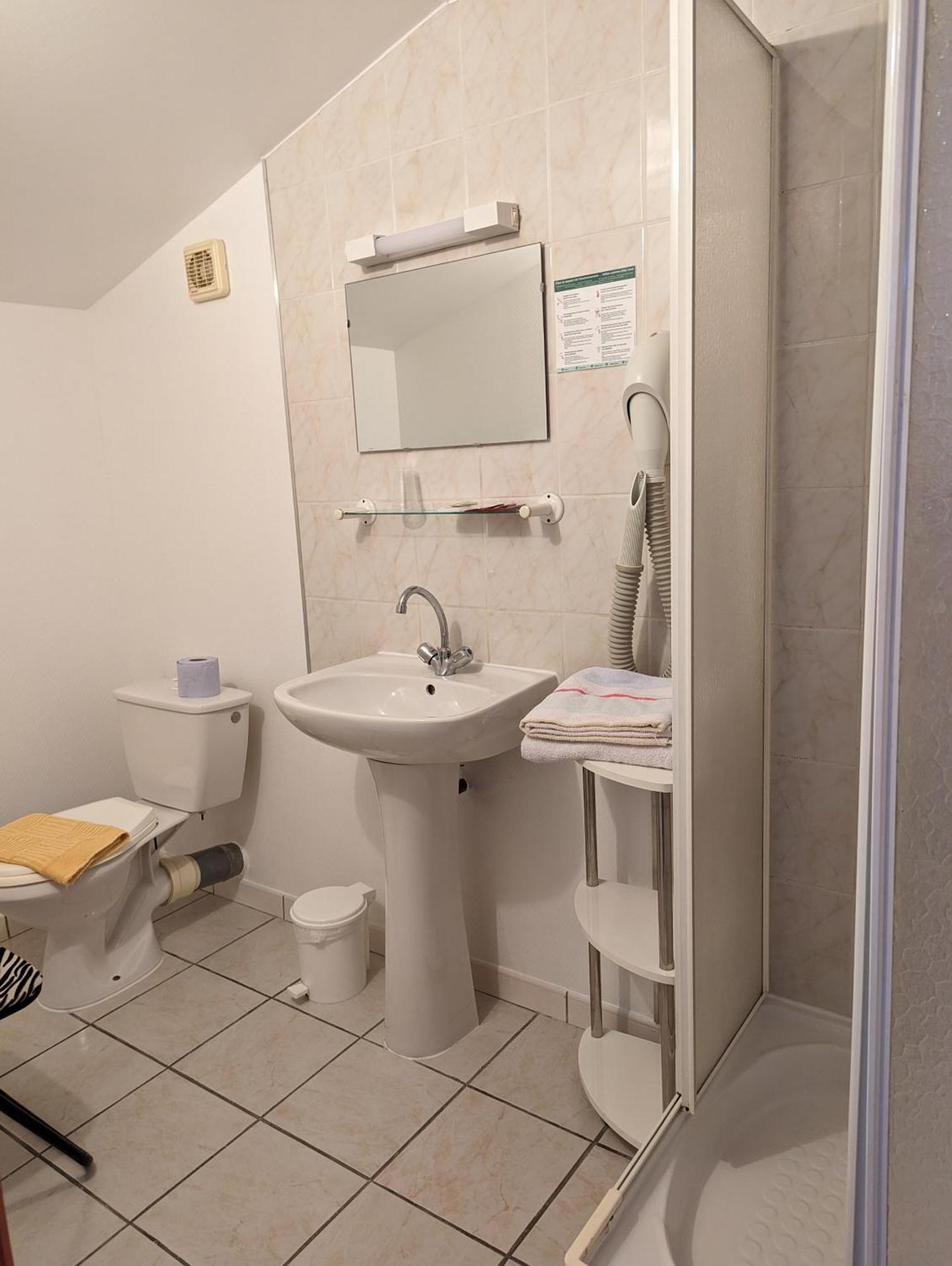 Auberge Des Pins Aubenas Kültér fotó