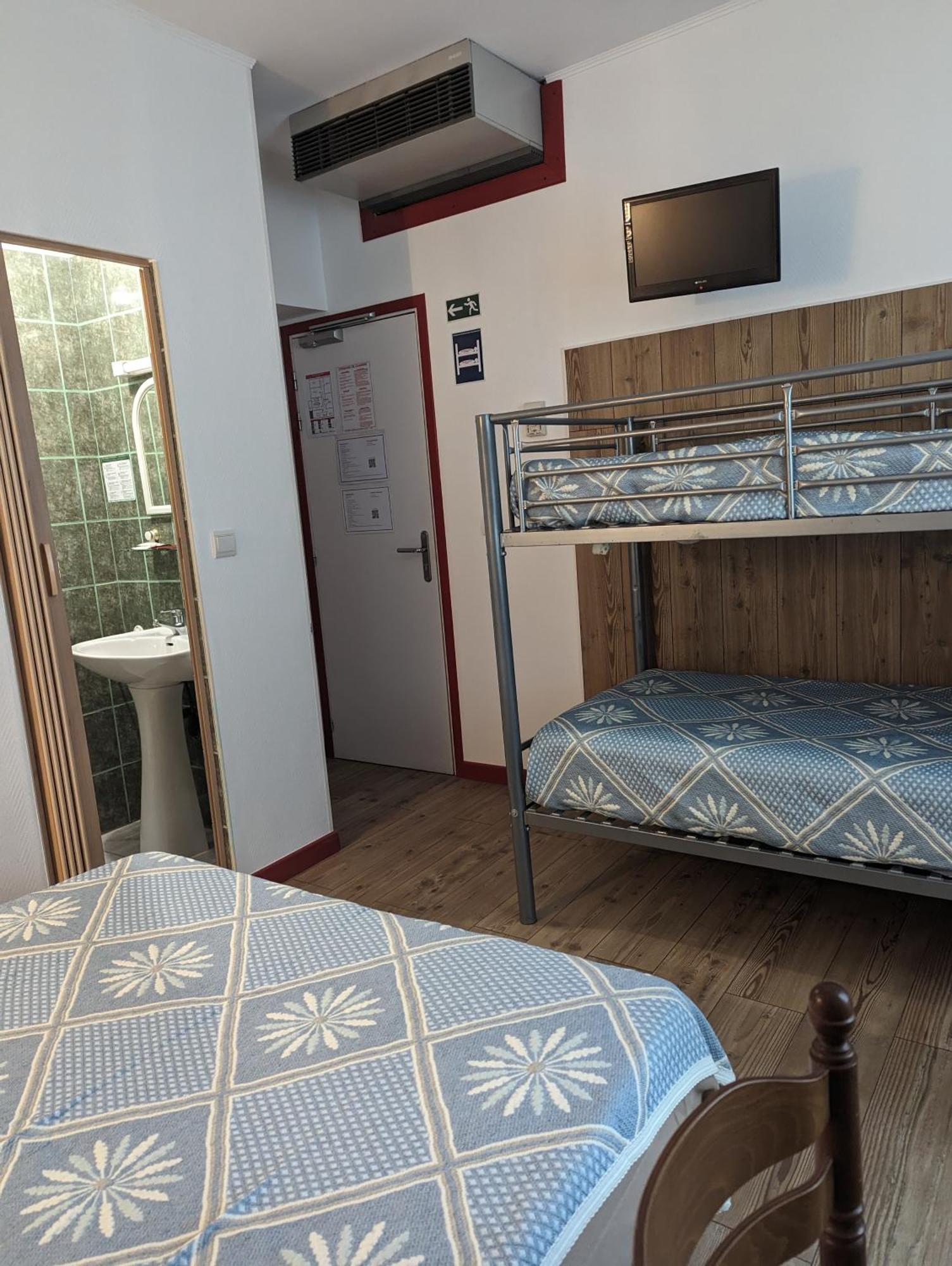 Auberge Des Pins Aubenas Kültér fotó